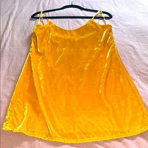 Yellow dress ZARA.!